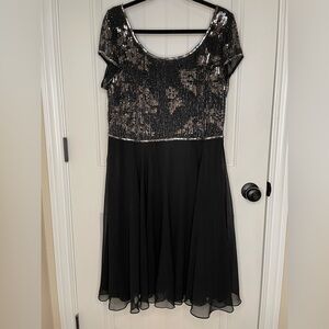 JKara Black Sequin Beaded Knee Length Short Sleeve Cocktail Dress W18